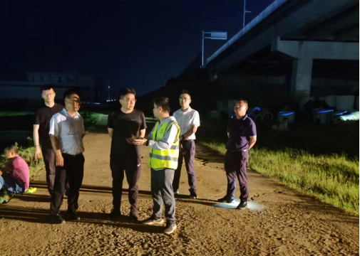 �������ձ���-ӭ��Ѵ������������ǰ�� -320.png